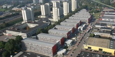 El barrio construido con contenedores