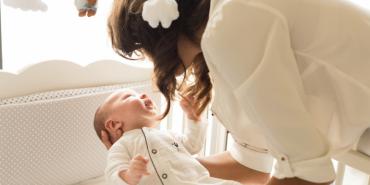 El accesorio de cuna que puede causar accidentes en bebés y niños