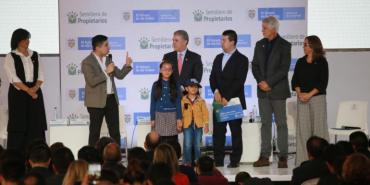 El Gobierno entregó las primeras viviendas de Semillero de Propietarios