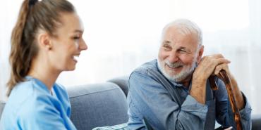 ¿Adiós a los ancianatos? Esta es la tendencia de vivienda para adultos mayores