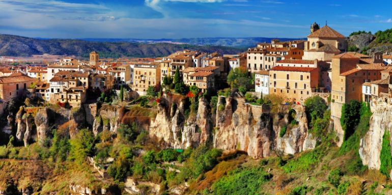 La ciudad de las casas colgantes La ciudad de las casas colgantes