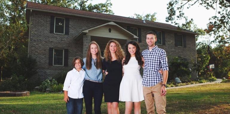 La mamá que construyó una casa con tutoriales de YouTube