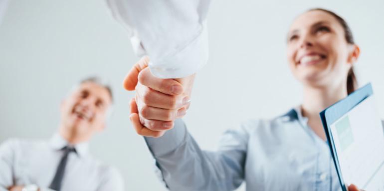 Las ventajas de negociar bienes raíces con un profesional del sector