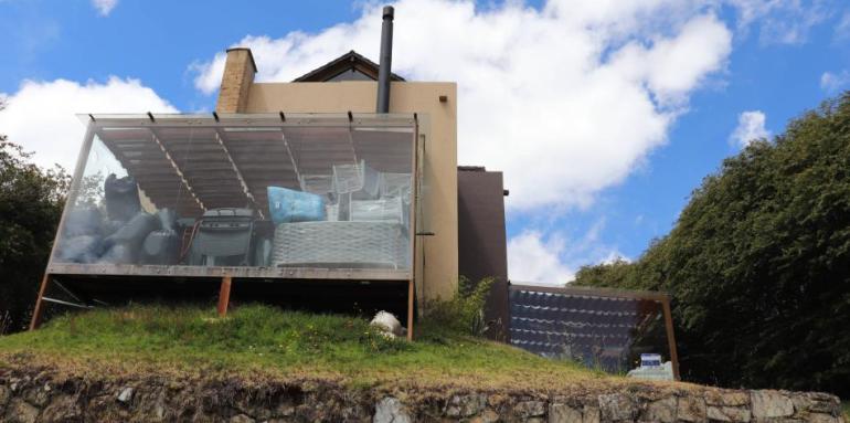 Las características de la casa del estilista Mauricio Leal, lugar donde sucedió el crimen y que ahora está en arriendo Las características de la casa del estilista Mauricio Leal, lugar donde sucedió el crimen y que ahora está en arriendo