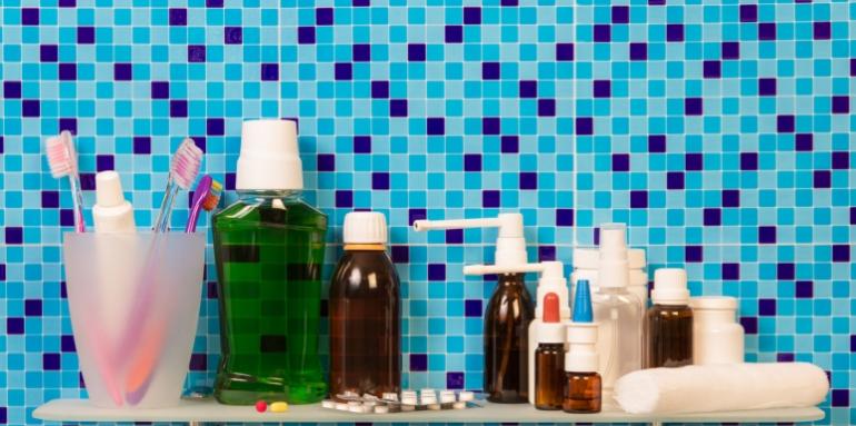 7 cosas que no deberías guardar en tu baño 7 cosas que no deberías guardar en tu baño