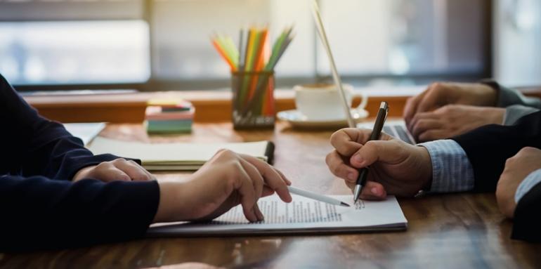 Pros y contras de la compra de cartera hipotecaria Pros y contras de la compra de cartera hipotecaria