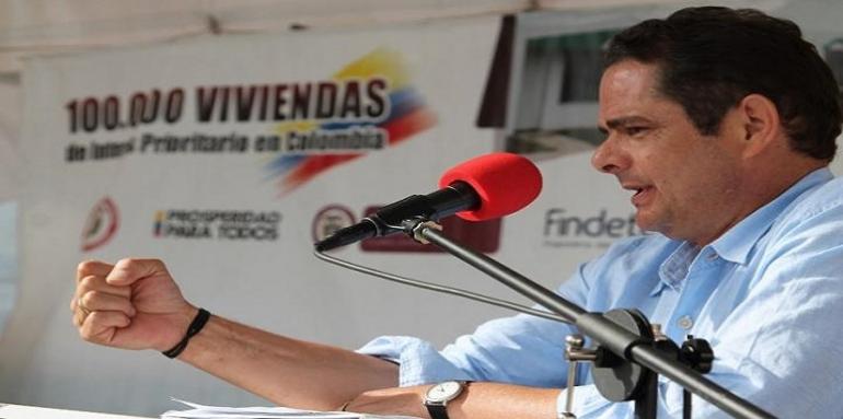 Subsidio a la tasa de interés permitirá a familias estrenar casa en 2013 Subsidio a la tasa de interés permitirá a familias estrenar casa en 2013